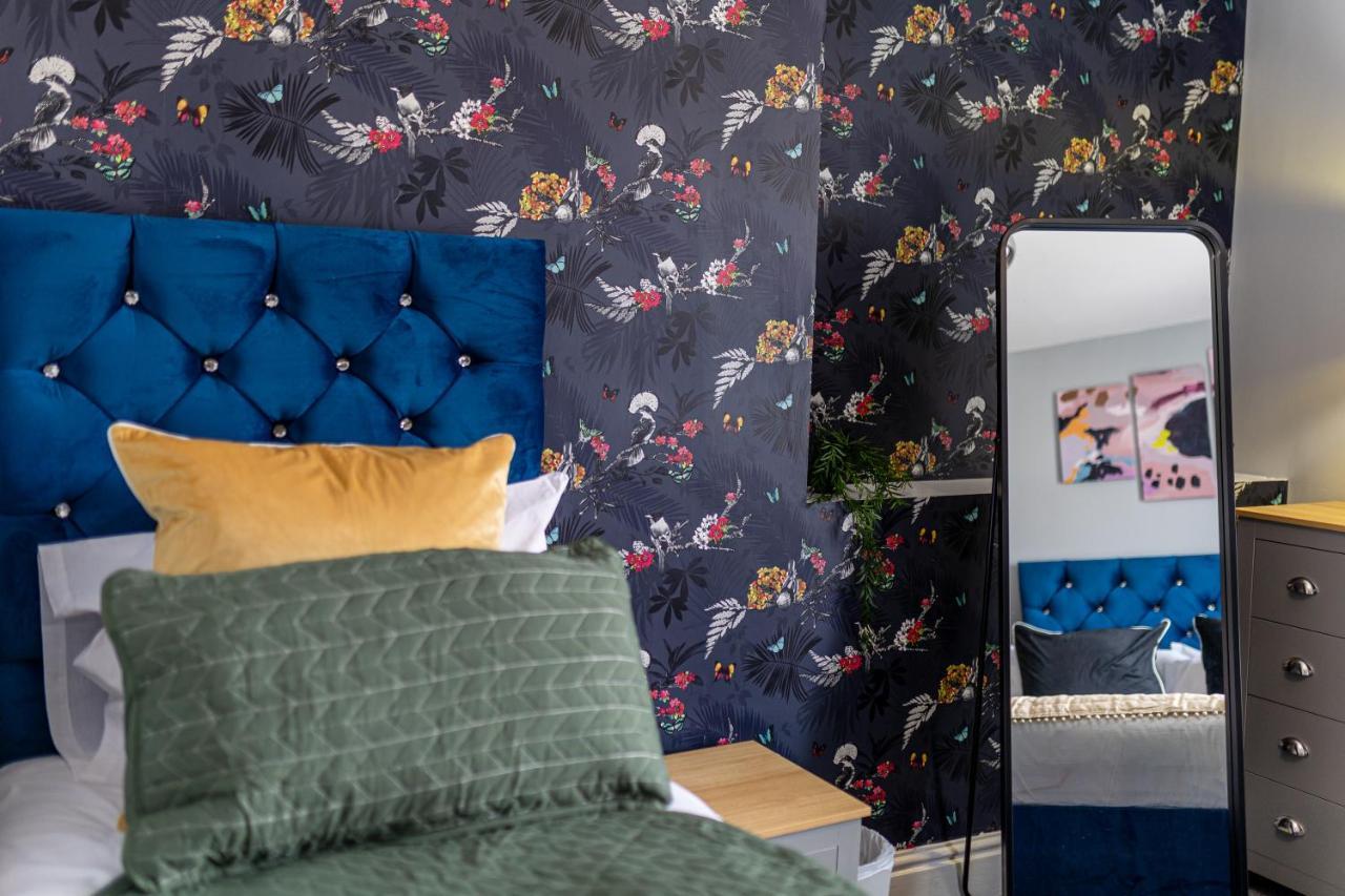 Comfy-Stays Deganwy Ландъндо Екстериор снимка