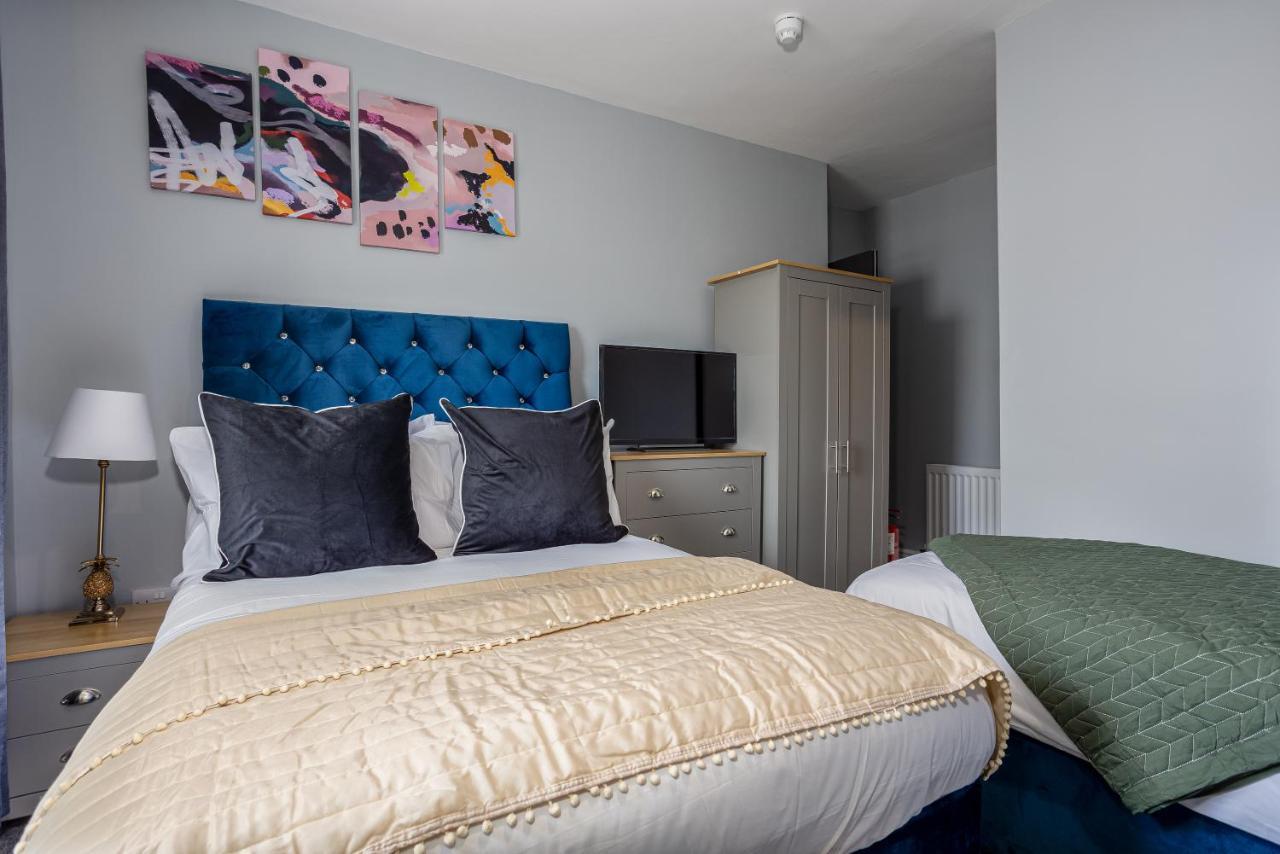 Comfy-Stays Deganwy Ландъндо Екстериор снимка